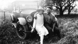 Stanley Steamer Car with Erna Henning Sterz and Emil Kolbe, Jr.